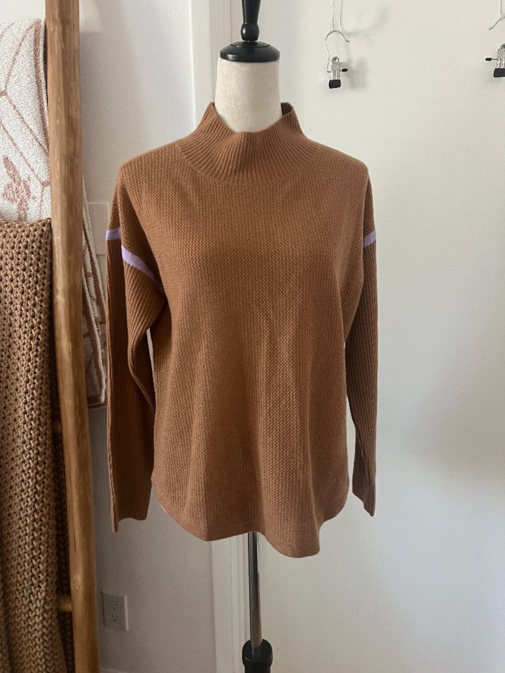 Lisa Todd 100% Cashmere Mock Neck Sweater Camel Size M